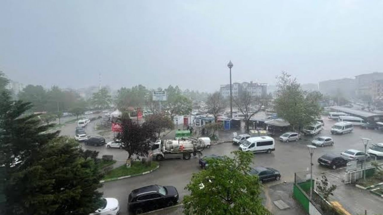 Samsun o alanda ilk ikiye girdi Sağanak yağış rekor getirdi