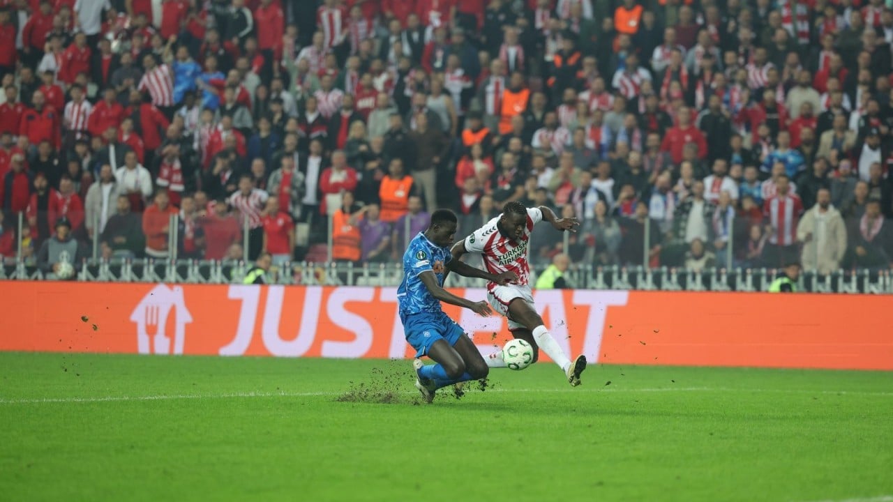 Foto - Samsunspor'dan Avrupa'da tarihi galibyet! Dinamo Kiev'i ezdi geçti