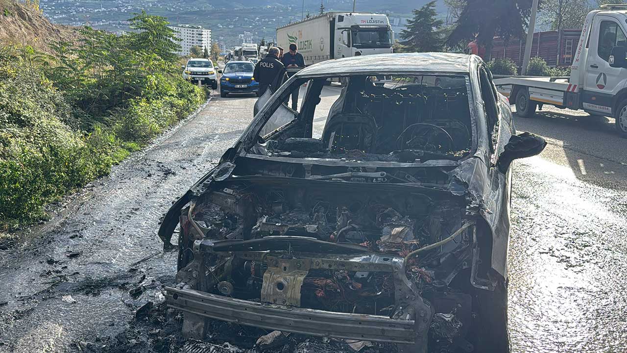 Foto - Samsunsporlu futbolcu Musaba'nın ölümden döndü! Kullandığı araç kül oldu