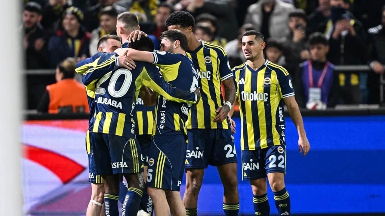 Foto - Samsunspor’u deviren Fenerbahçe finalde Galatasaray’ın rakibi
