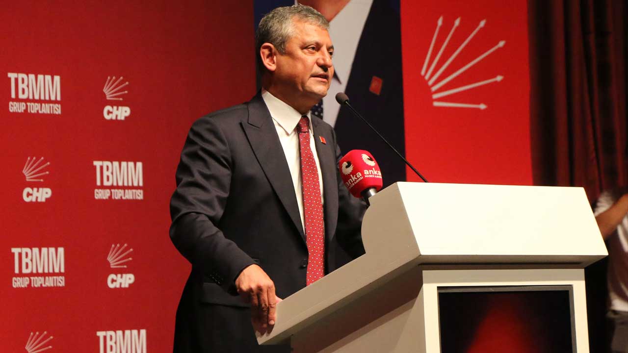 Foto - Sanki Türkiye’yi defalarca şikayet eden kendisi değildi! Özgür'de 180 derecelik dönüş