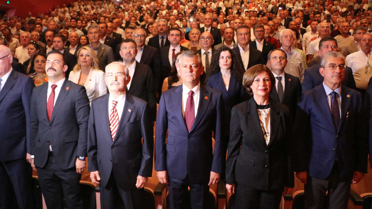 Foto - Sanki Türkiye’yi defalarca şikayet eden kendisi değildi! Özgür'de 180 derecelik dönüş