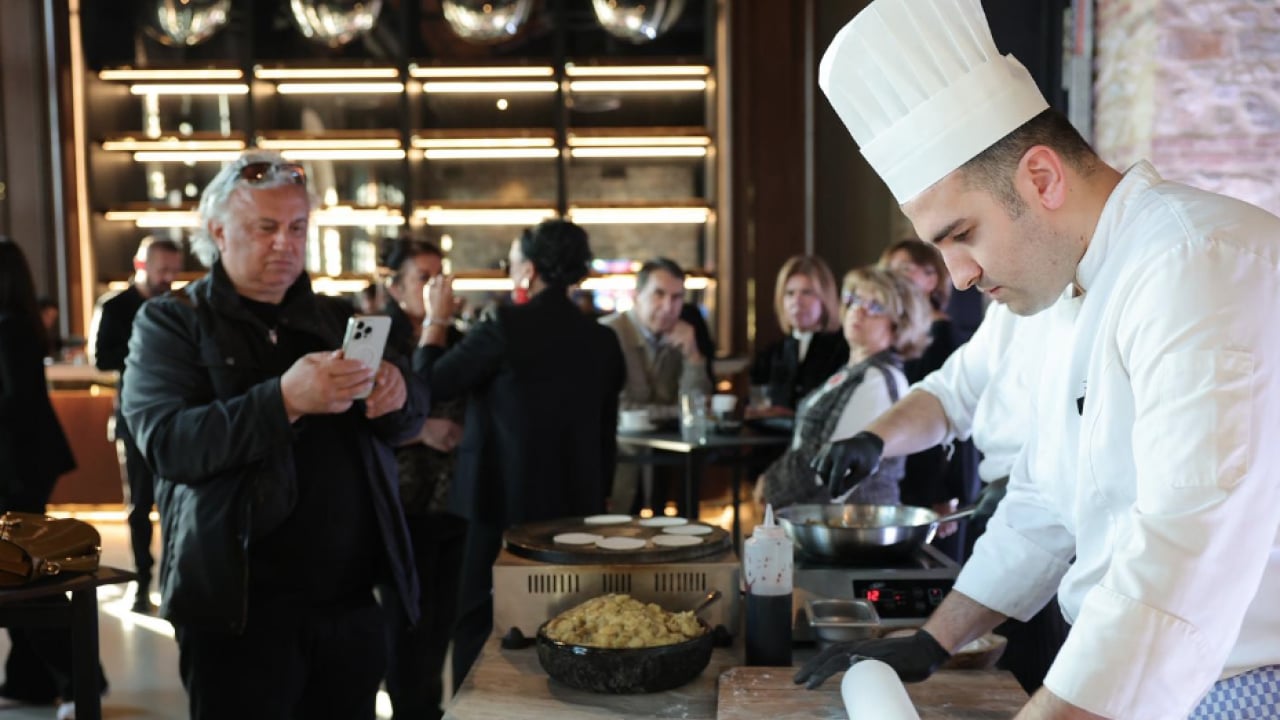 Foto - Şanlıurfa 2029 Gastronomi şehri hedefiyle İstanbul'da sahneye çıktı 