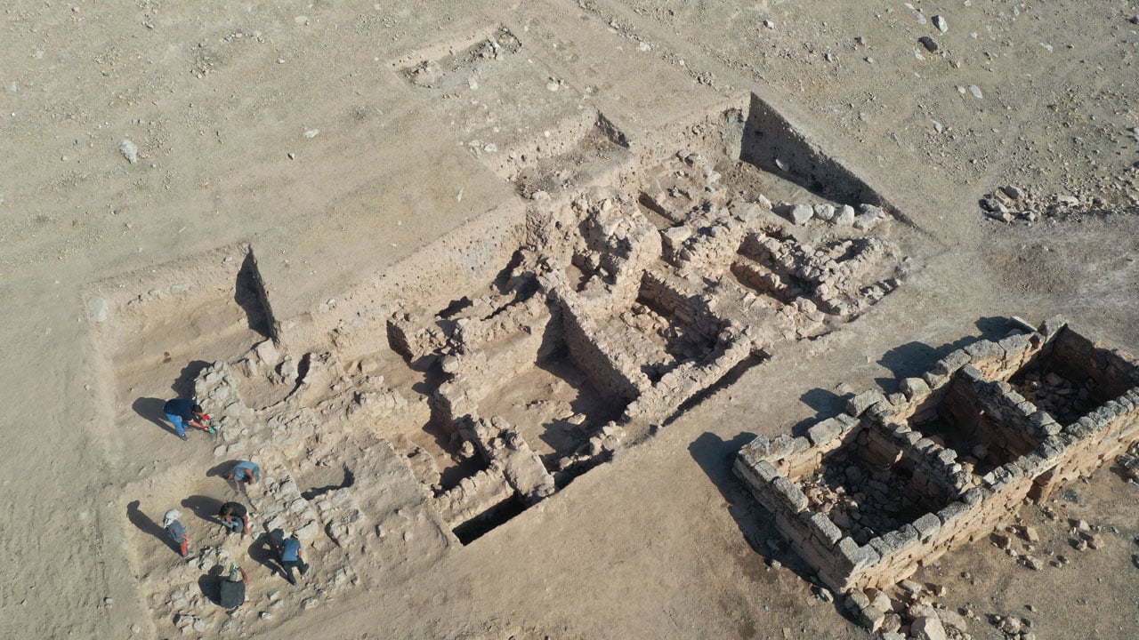 Foto - Şanlıurfa’da 3 bin yıllık keşif! Soğmatar Antik Kenti’nde kamusal yapı ortaya çıkarıldı