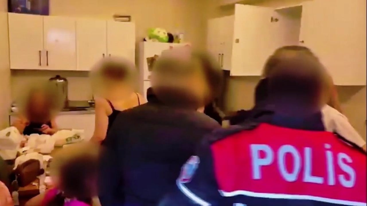 Foto - Şanlıurfa’da bataklık operasyonu: 27 alçak tutuklandı! Masaj salonu maskeli fuhuş yuvalarına darbe