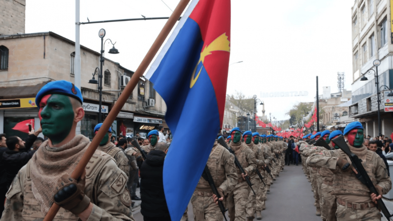Foto - Şanlıurfa'da kurtuluş coşkusu: Rabia meydanında büyük katılım...