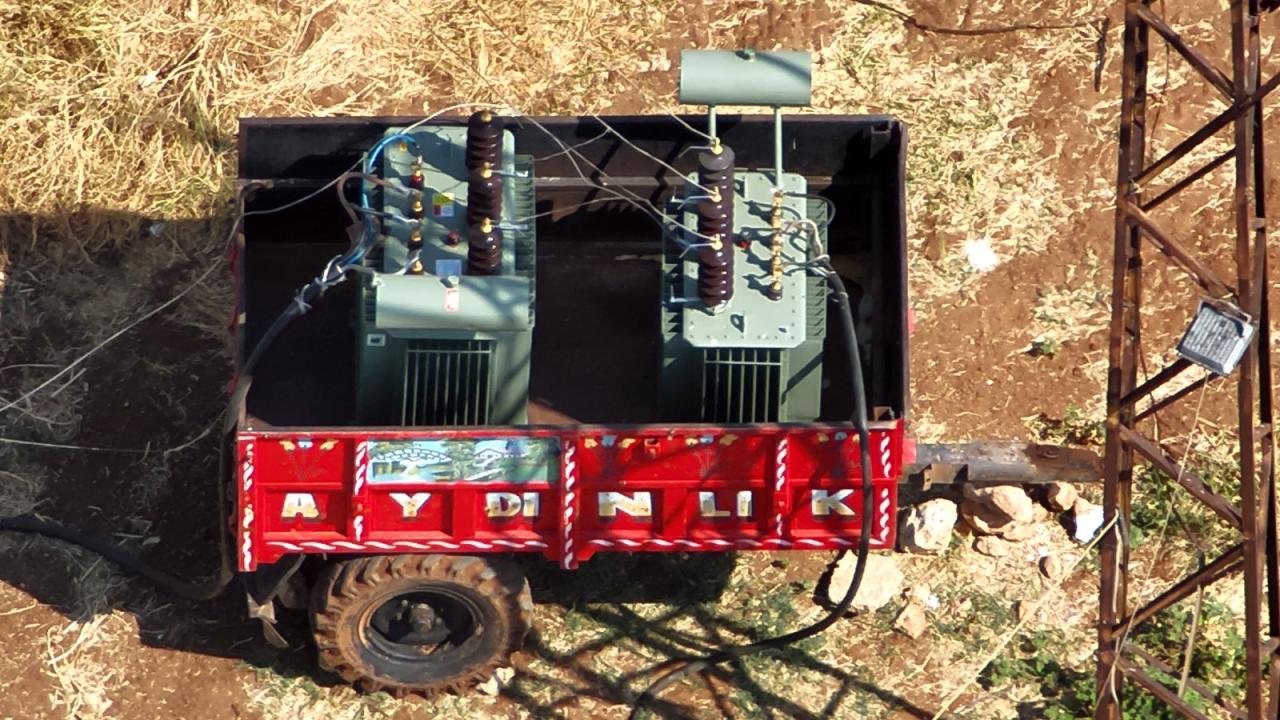 Foto - Şanlıurfa'daki tarlalardan bakın ne fışkırıyor: Size yazıklar olsun