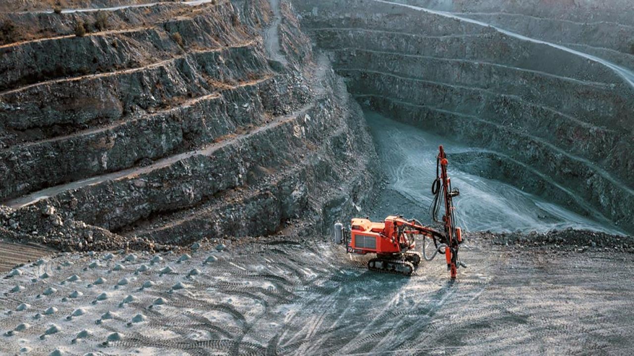 Foto - Şans yüzlerine güldü! Dev lityum yatağı buldular