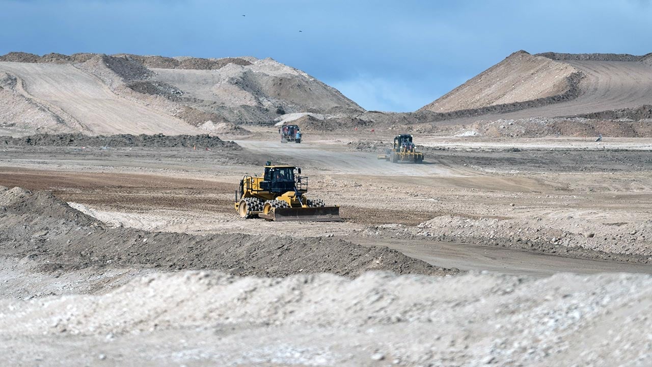 Foto - Şans yüzlerine güldü! Dev lityum yatağı buldular