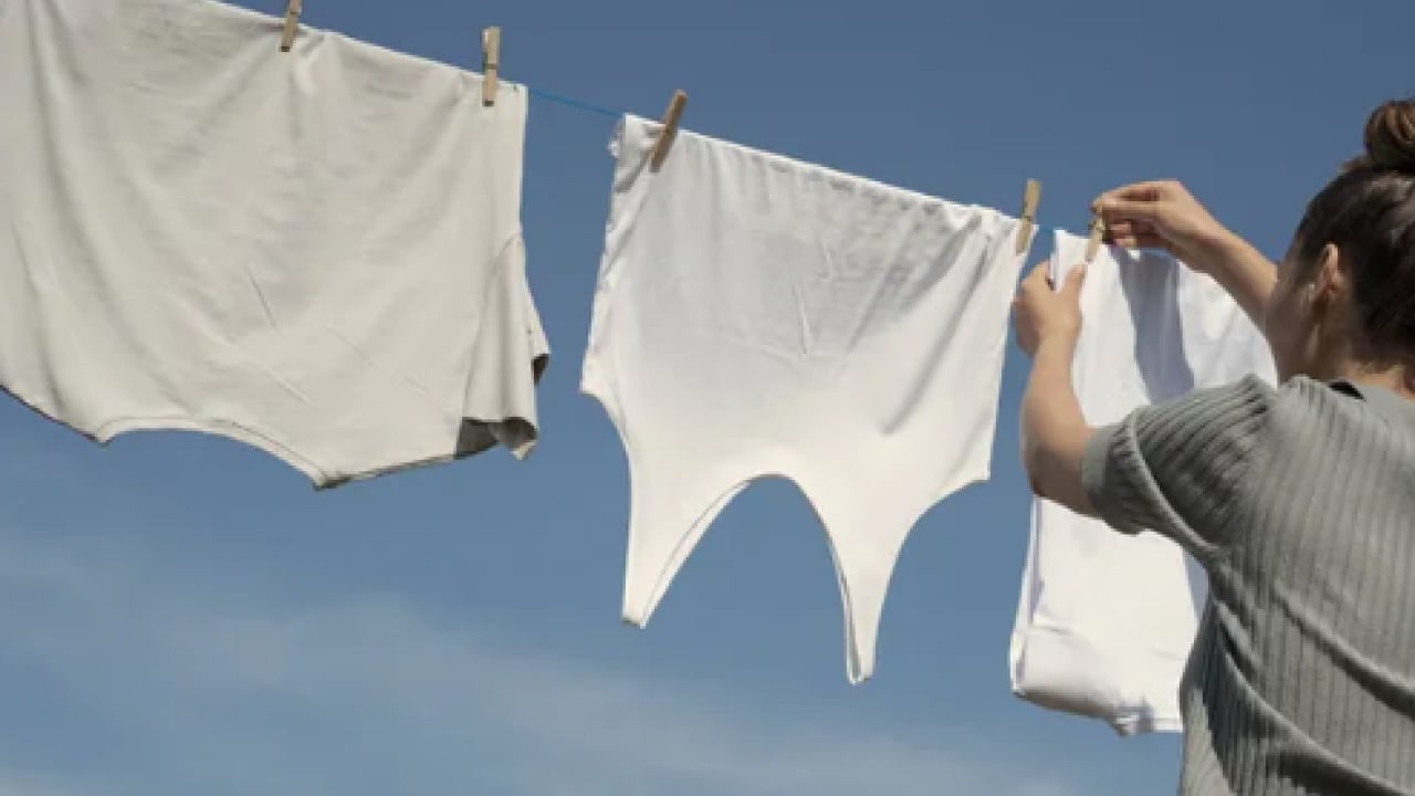 Foto - Sararan atletler artık kar gibi bembeyaz olacak! Tek adımla müthiş çözüme mutlaka bakın...