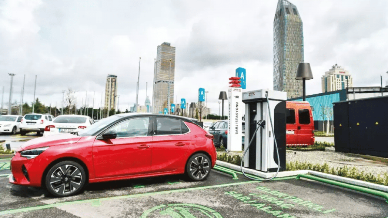 Şarj istasyonlarında yeni dönem: Bunu yapan daha çok ödeyecek!
