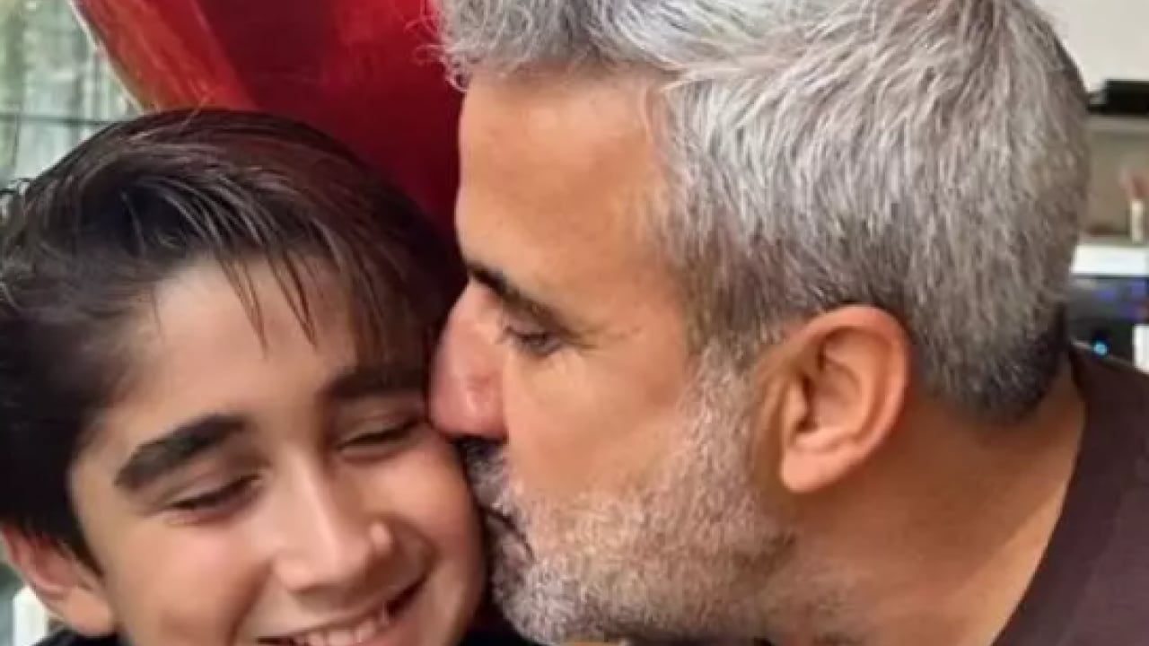 Foto - Şarkıcı Emrah'ı çileden çıkardılar: 'Hepinize dava açacağım!'