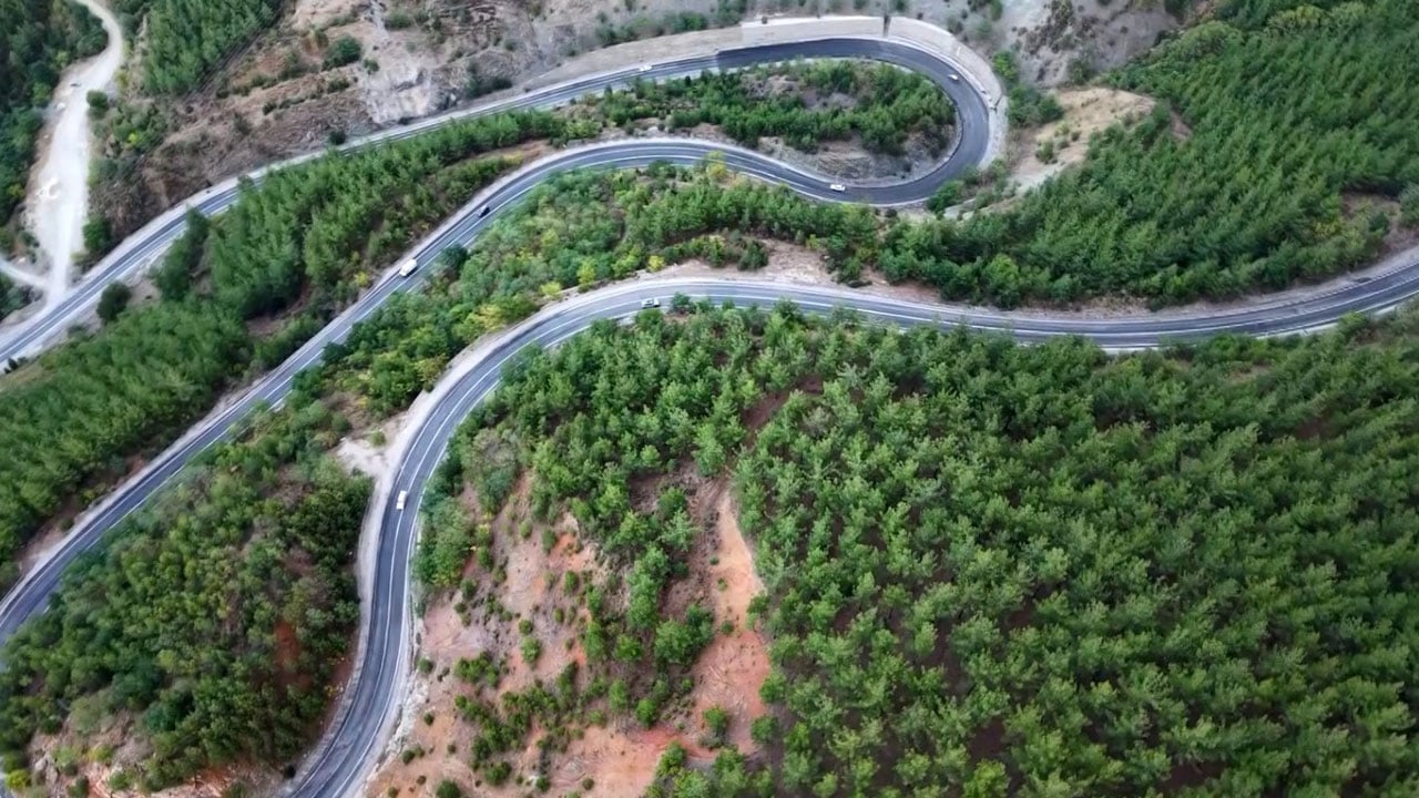 Şaşırtan manzara! Sular çekilince gizemli yapı ortaya çıktı