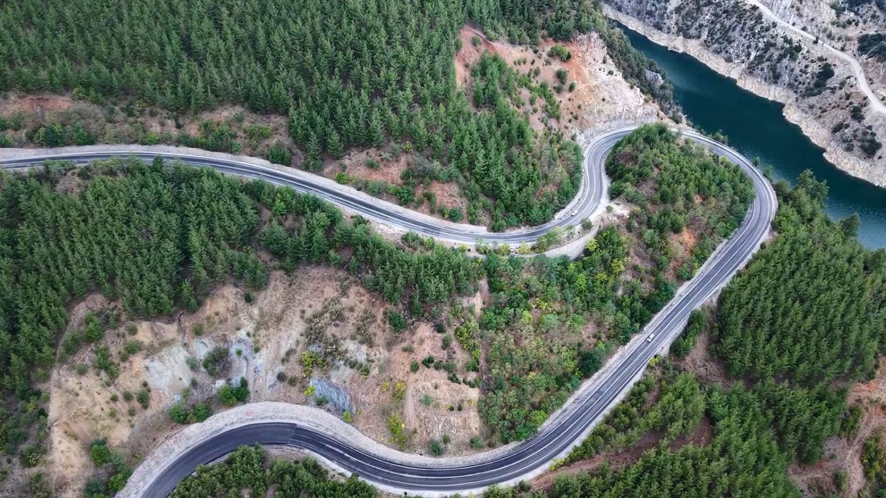 Foto - Şaşırtan manzara! Sular çekilince gizemli yapı ortaya çıktı