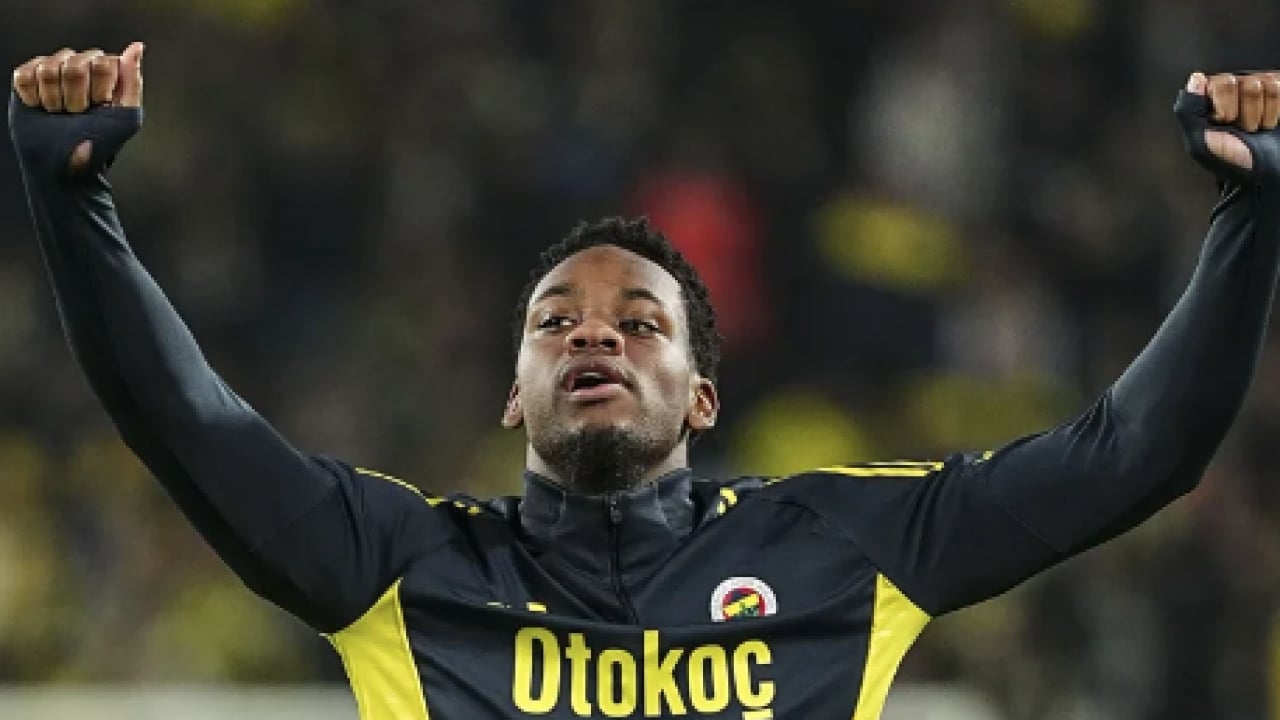 Satıldı satılacak derken... O ismin satışı sonrası Jhon Duran kadro dışı