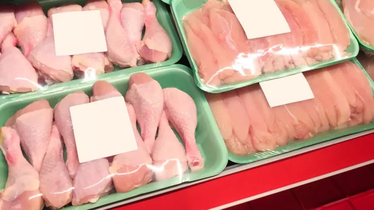 Foto - Satış rekoru kıran uygun fiyatlı tavuk markası isyan ettirdi! İçinden zehir çıktı