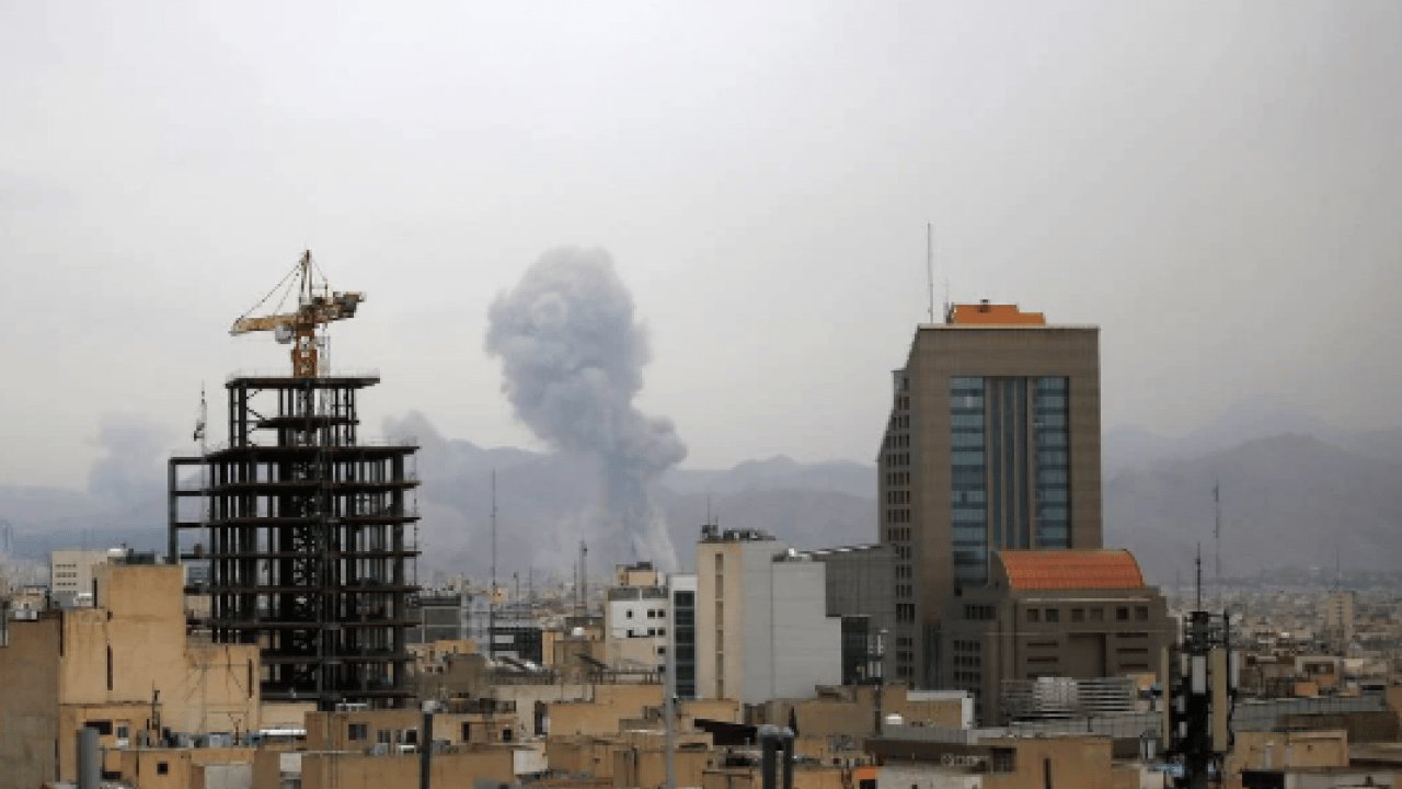 Foto - Savaş Asya ülkesini de vurdu: Çarşamba günlerini tatil ilan ettiler!