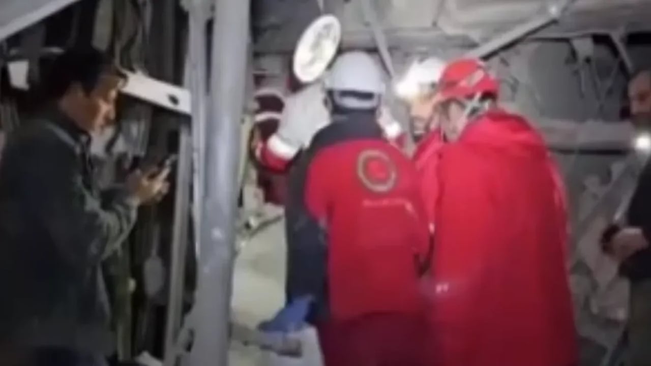 Foto - Savaş devam ederken, İsrail’den Türkiye’yi küplere bindirecek hamle! Patır patır vurdular