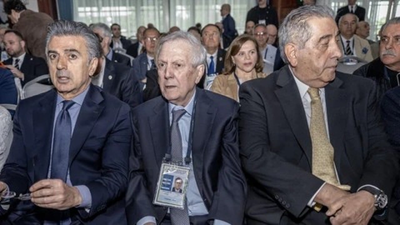 Foto - Savaş gemisi üretiyordu: Suudi ismi duyan Aziz Yıldırım kararını değiştirdi