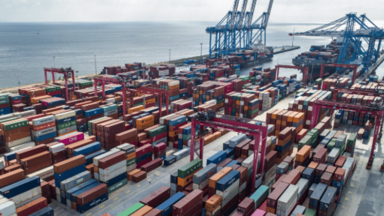 Savaş halindeki ülke ihracatta lider oldu