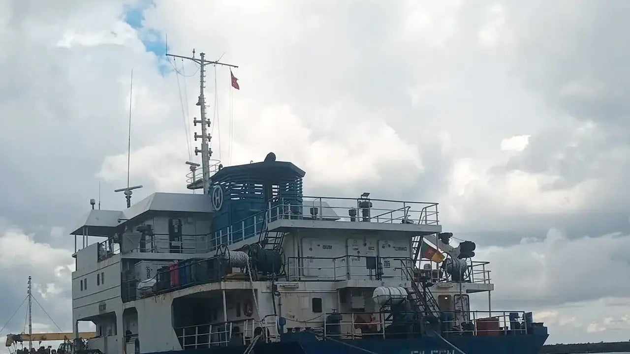 Foto - Savaş sahasında sıcak saatler! Türkiye'den giden gemi battı