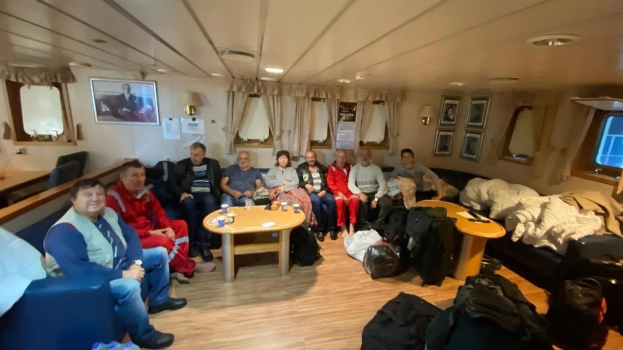 Foto - Savaş sahasında sıcak saatler! Türkiye'den giden gemi battı