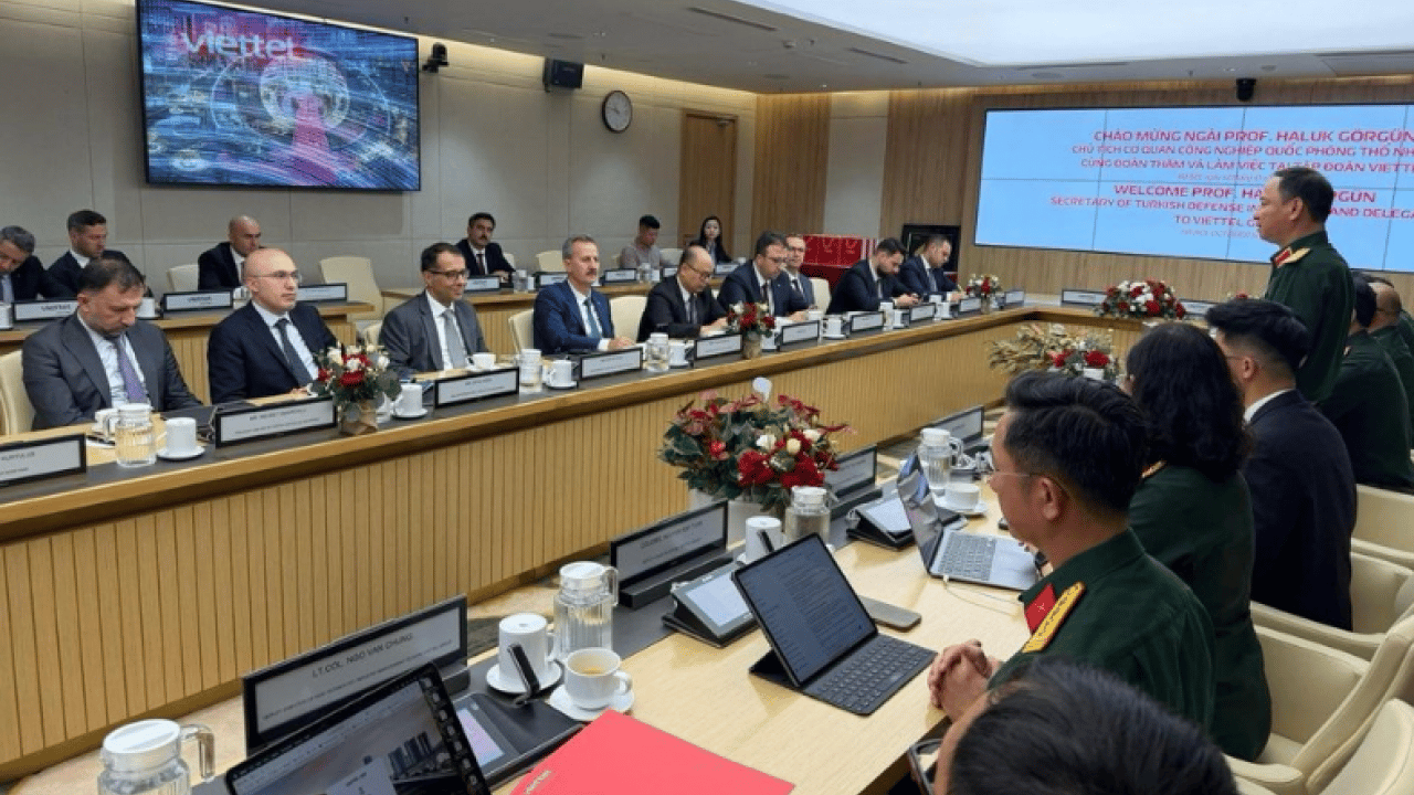 Foto - Savaş uçağı, helikopter, füze ve İHA ihtiyaçları var! 7 bin km ötedeki ülke Türkiye ile anlaşmak istiyor