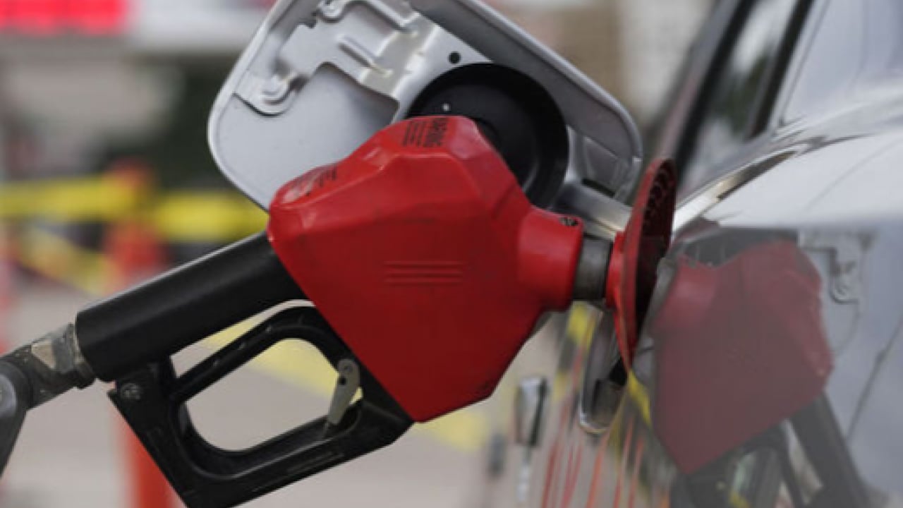 Savaşın ağır bilançosu: Petrol zengini ülkede benzinsiz kaldılar!