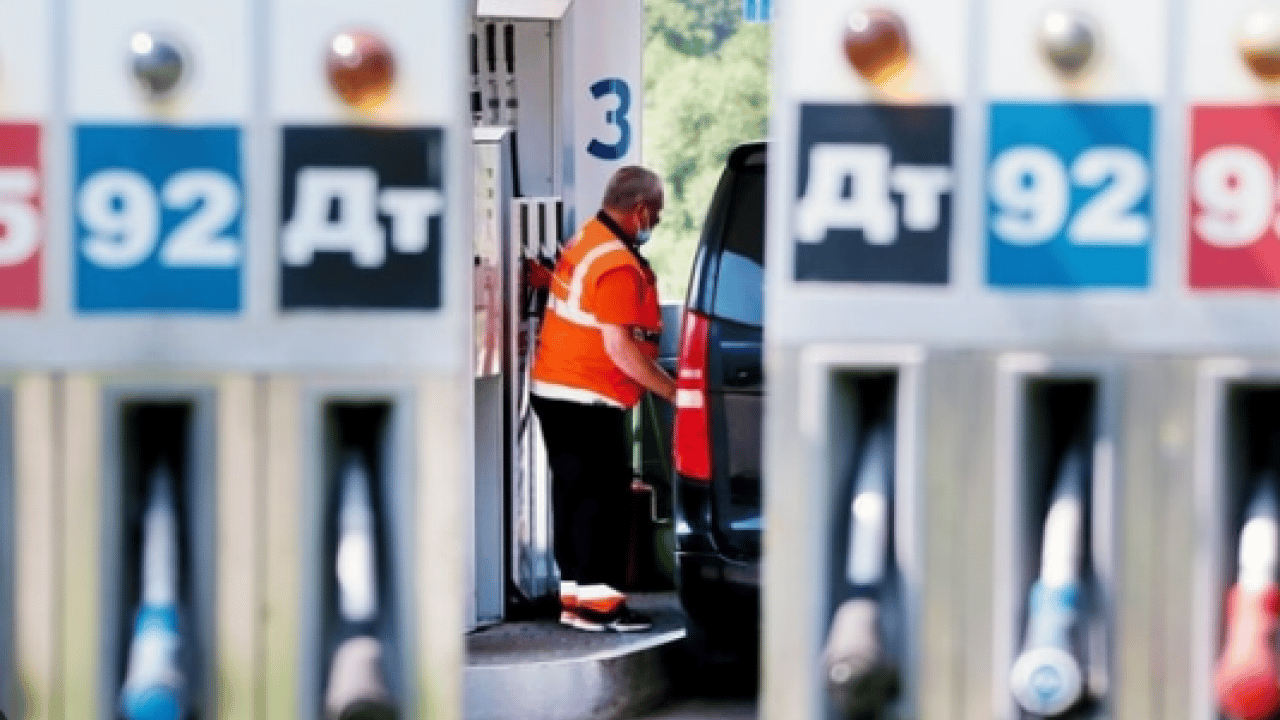 Foto - Savaşın ağır bilançosu: Petrol zengini ülkede benzinsiz kaldılar!