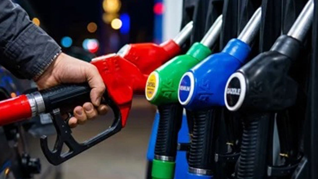 Foto - Savaşın faturası pompaya yansıdı: Benzinin litresi 61 lirayı, motorininki 68 lirayı aşacak!