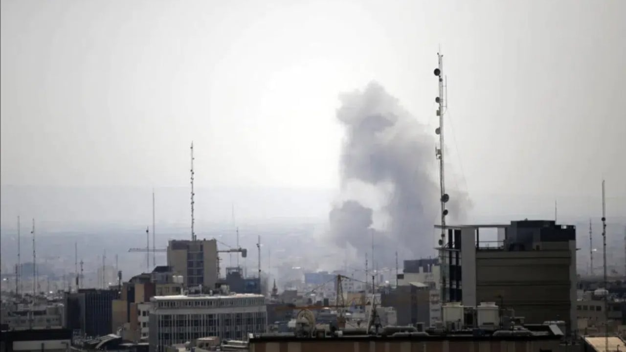 Foto - Savaşın seyrini değiştirecek gelişme! Tepesi atan Müslüman ülke, İran’a ilk kez saldırdı