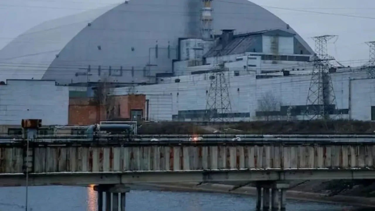 Foto - Savaşla birlikte İHA saldırıları sonrası tabut delindi Çernobil hortladı