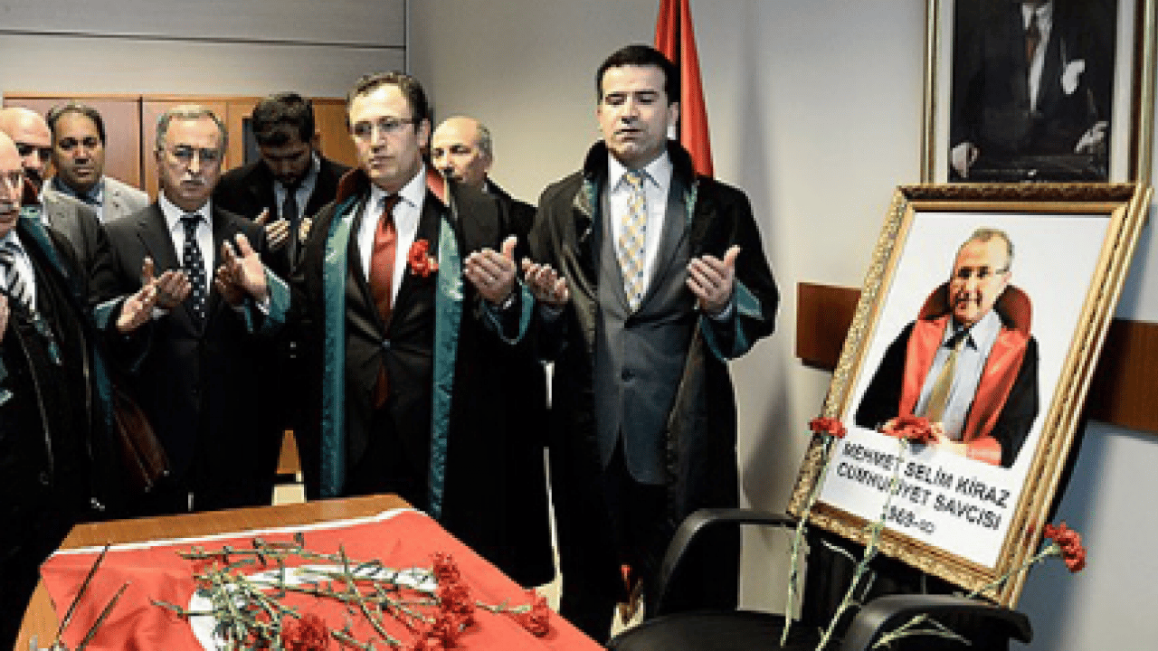 Foto - Savcı Mehmet Selim Kiraz’ın şehadetinin üzerinden 11 yıl geçti! Adaletin gülen yüzü unutulmadı