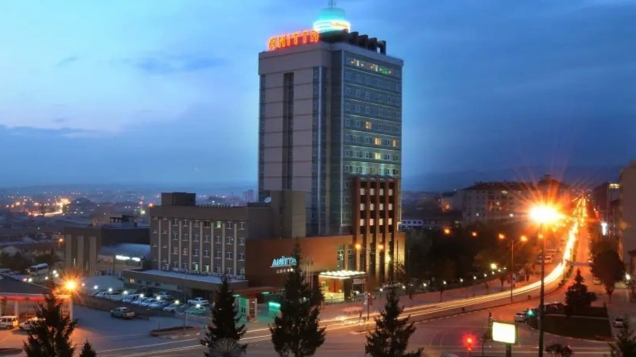 Foto - 58 milyona aldığı oteli bakın kaça sattı! Çorumlu ünlü iş insanından büyük sürpriz