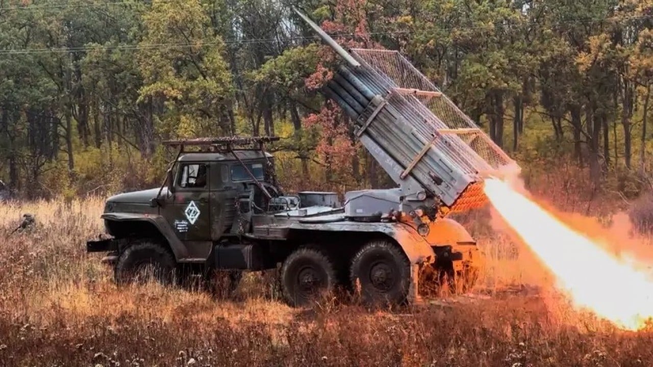 Foto - Savunma sanayii tesisi vuruldu: 100'e yakın İHA düşürüldü