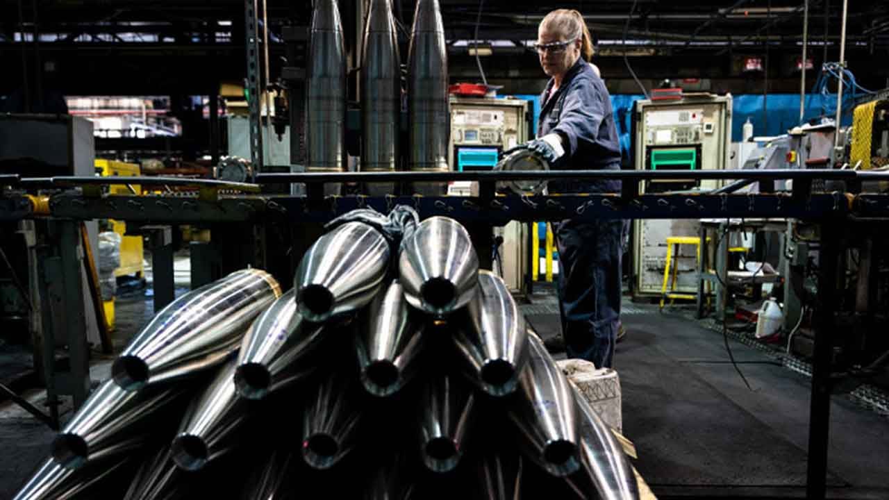 Foto - Savunma sanayiinde çalıştırılmak üzere o ülkeden 12 bin işçi getiriyorlar