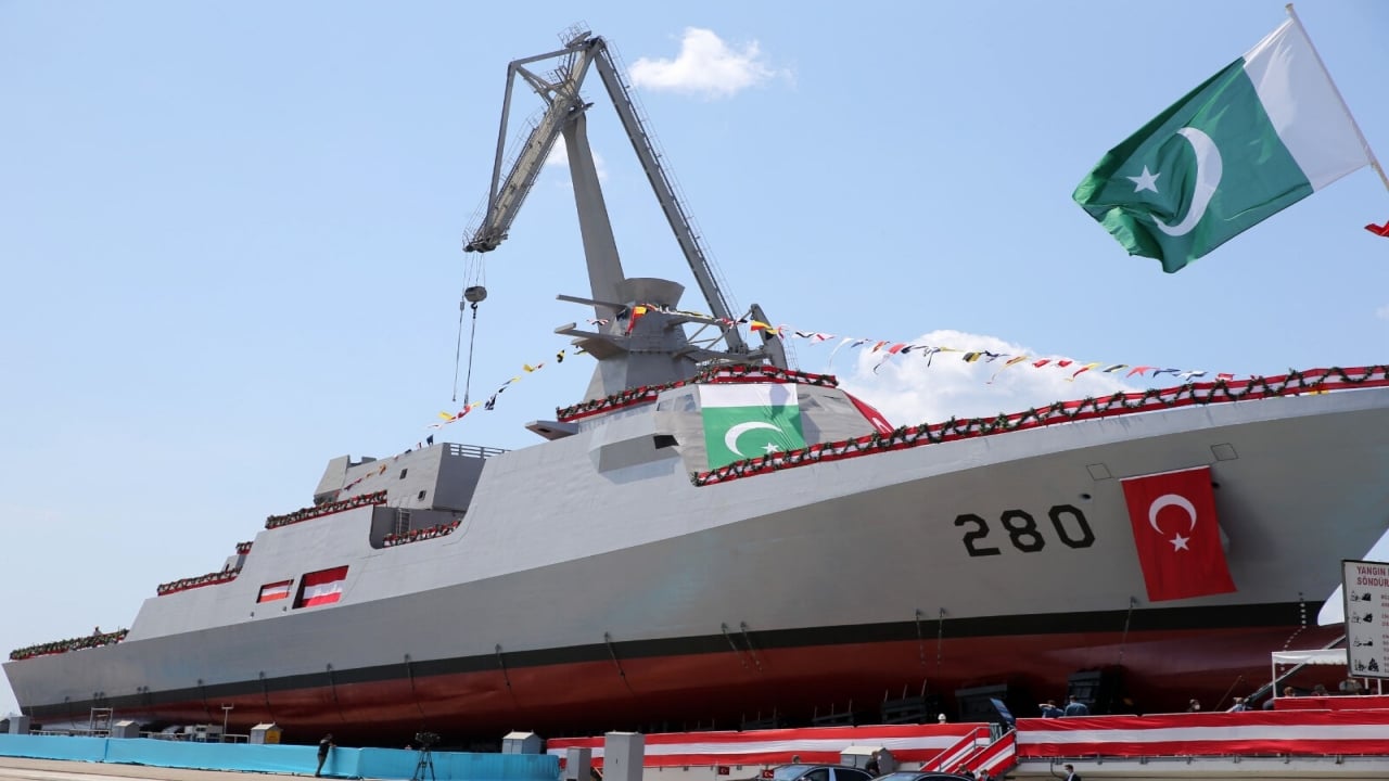 Foto - Savunmada yeni zafer! Müslüman ülke için inşa edilen ikinci korvet denize indirildi