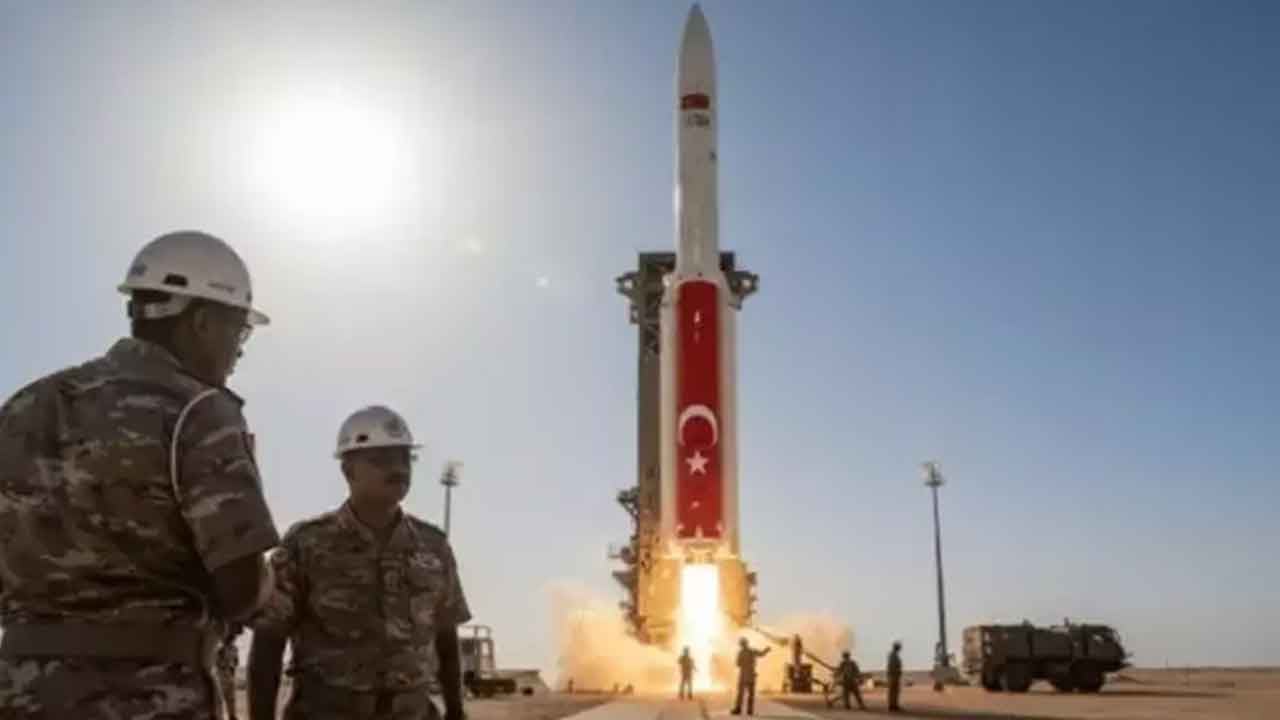 Foto - SDE duyurdu! Türkiye, hükümetin düşürülmeye çalışıldığı ülkede balistik füzeyi ateşleyecek