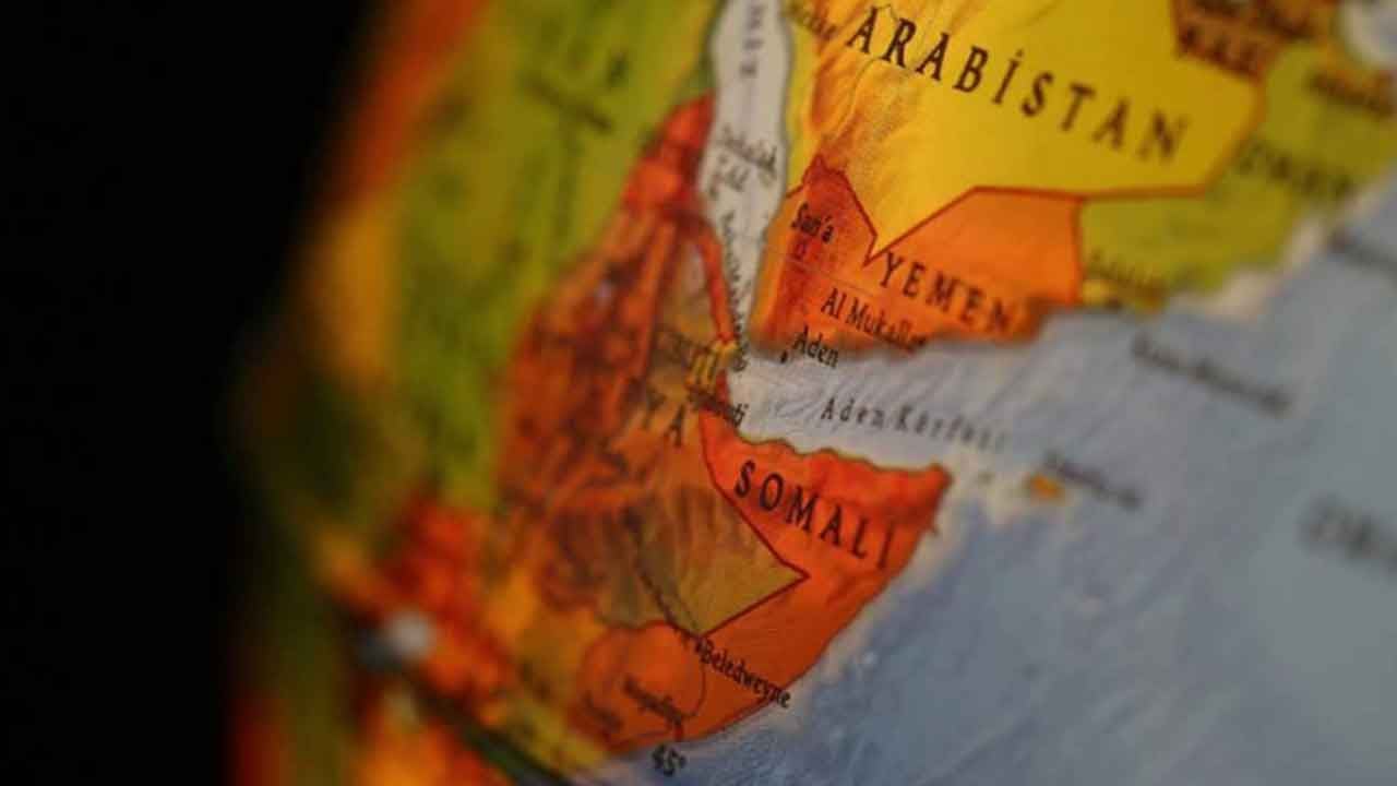 Foto - SDE duyurdu! Türkiye, hükümetin düşürülmeye çalışıldığı ülkede balistik füzeyi ateşleyecek