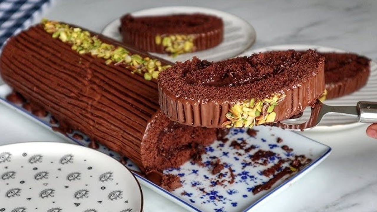  Şef Arda Türkmen'in çikolatalı rulo kek tarifi! Pastane lezzeti gibi lezzeti var! 