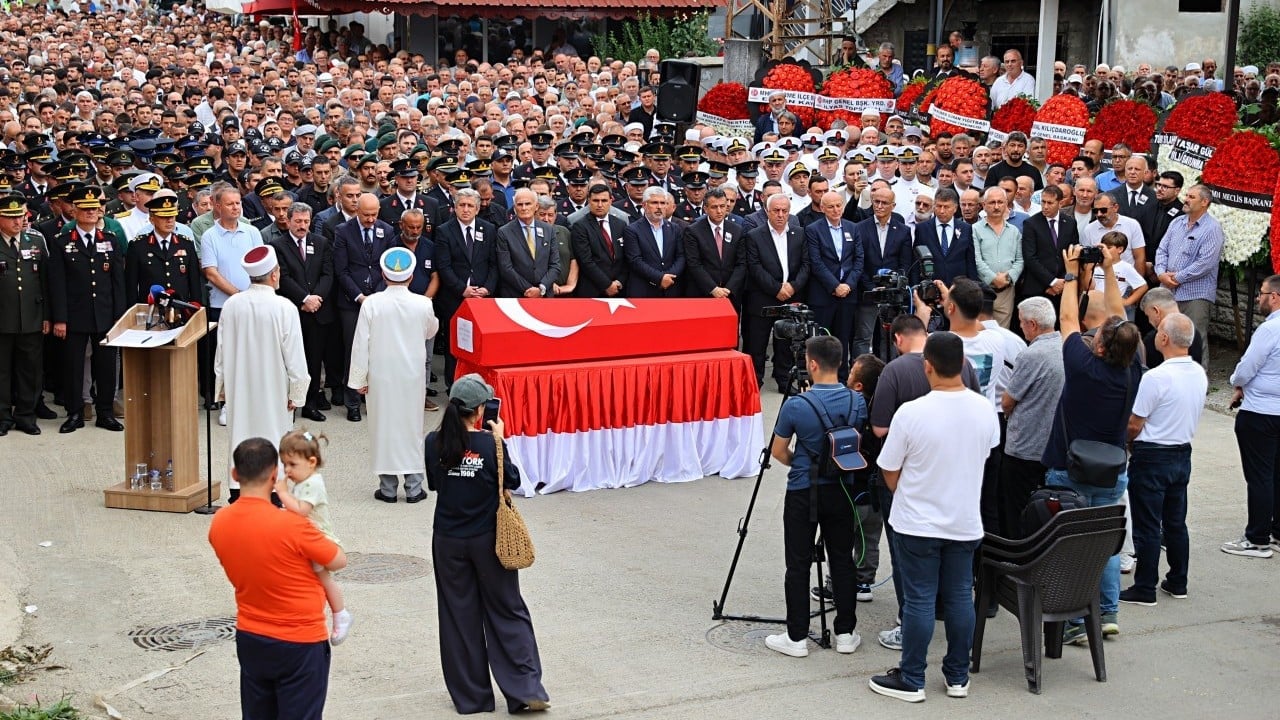 Foto - Şehidimiz için son görev