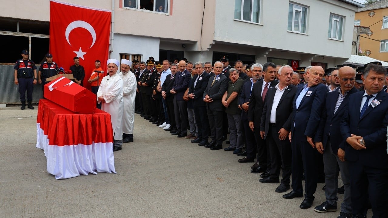 Foto - Şehidimiz için son görev