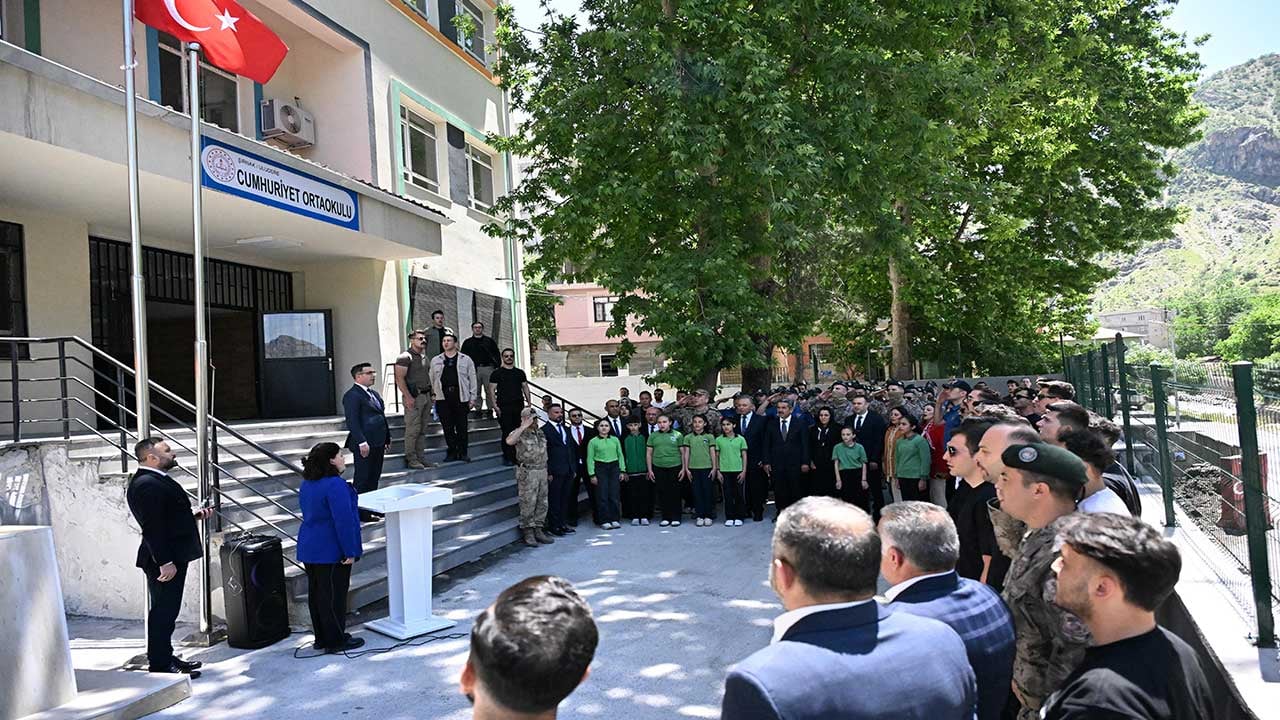 Foto - Şehidin adı bilim yuvasında yaşayacak! Kahraman PÖH Mustafa Karapınar için kütüphane açıldı!