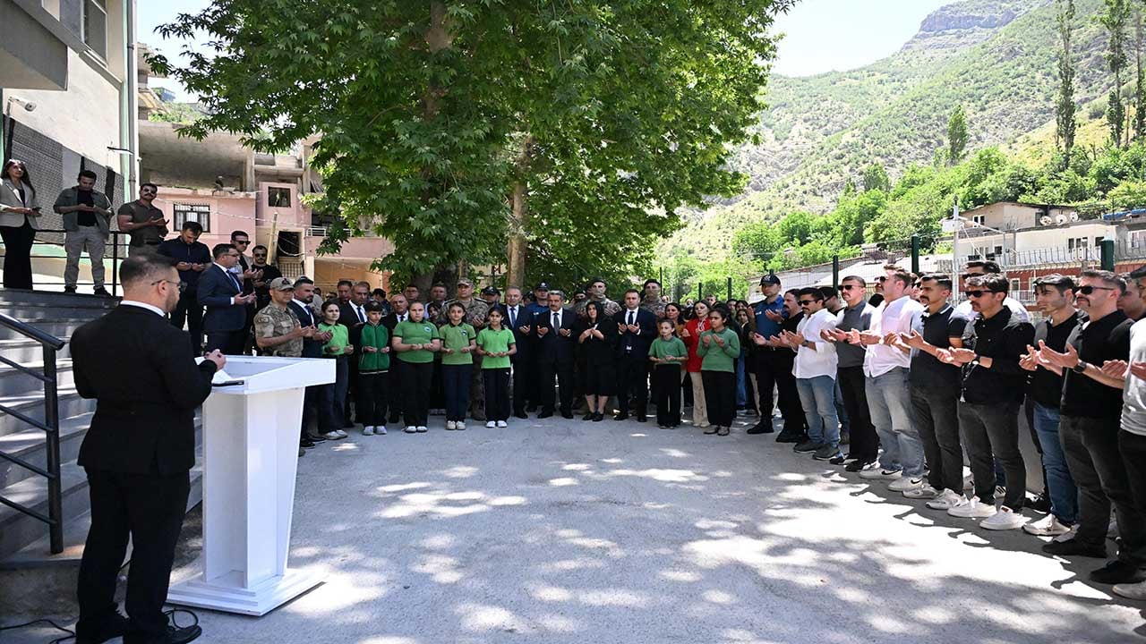 Foto - Şehidin adı bilim yuvasında yaşayacak! Kahraman PÖH Mustafa Karapınar için kütüphane açıldı!
