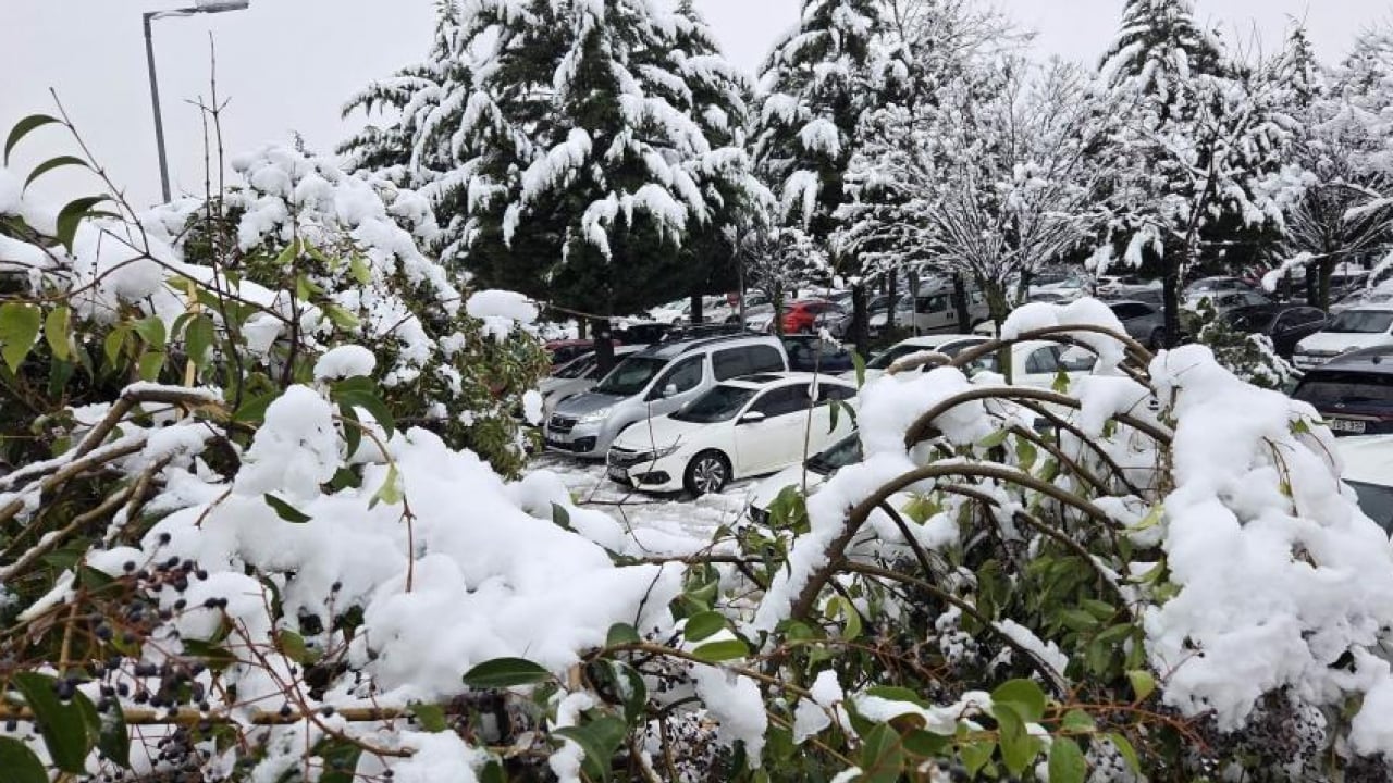 Foto - Şehir beyaza büründü: Yüksek kesimlerde hayat durma noktasına geldi