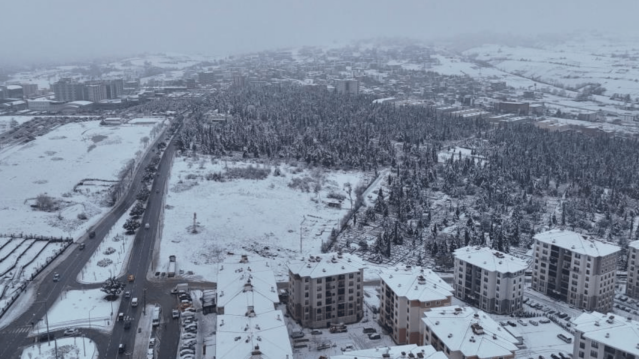 Foto - Şehir beyaza büründü: Yüksek kesimlerde hayat durma noktasına geldi