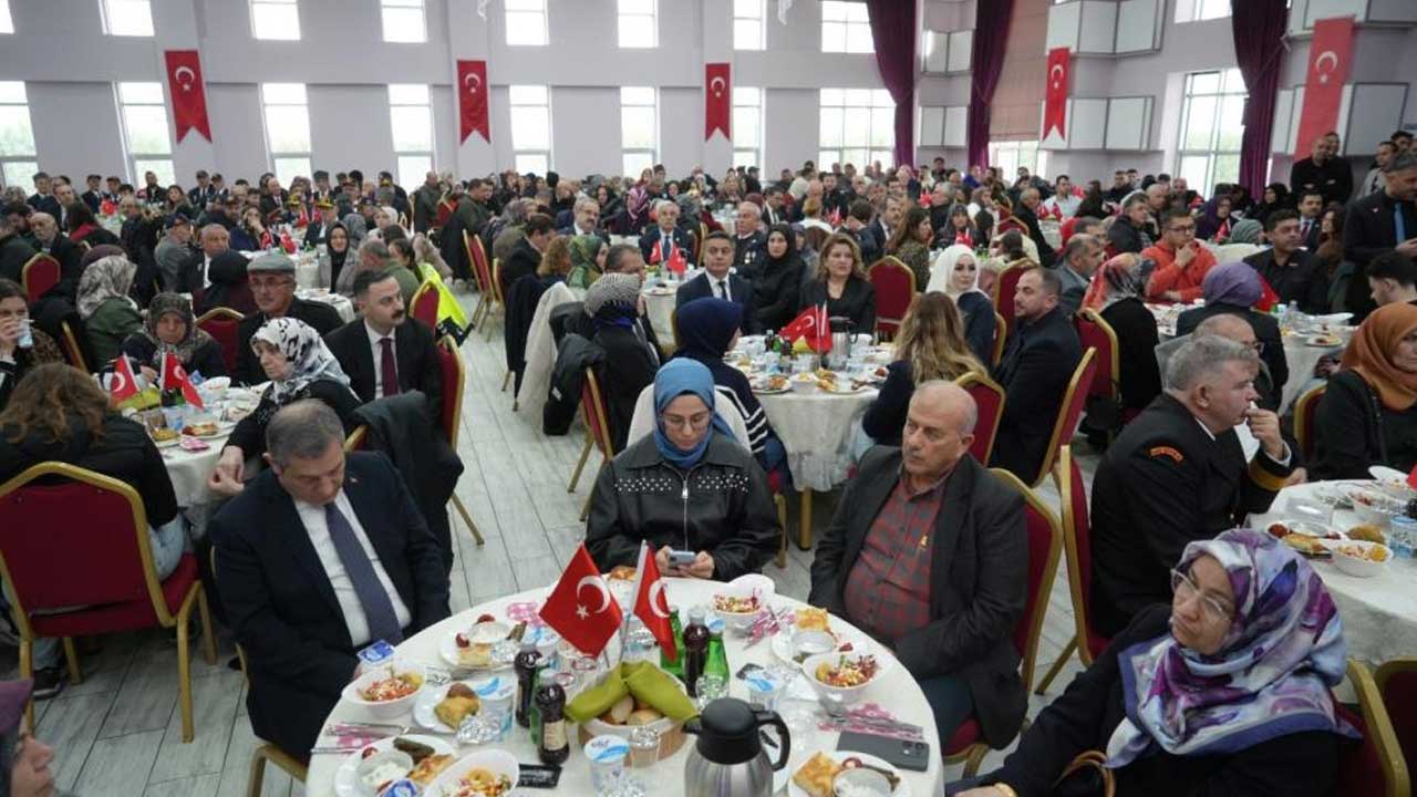 Foto - Şehit aileleri ve gazilerle bir araya gelen Bakan Yerlikaya: Başaramadılar, başaramayacaklar