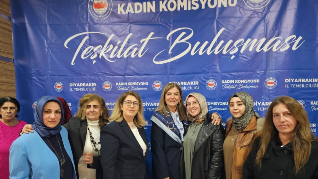 Foto - Şehit anneleri ve işten atılan kadınlar aynı sofrada buluştu