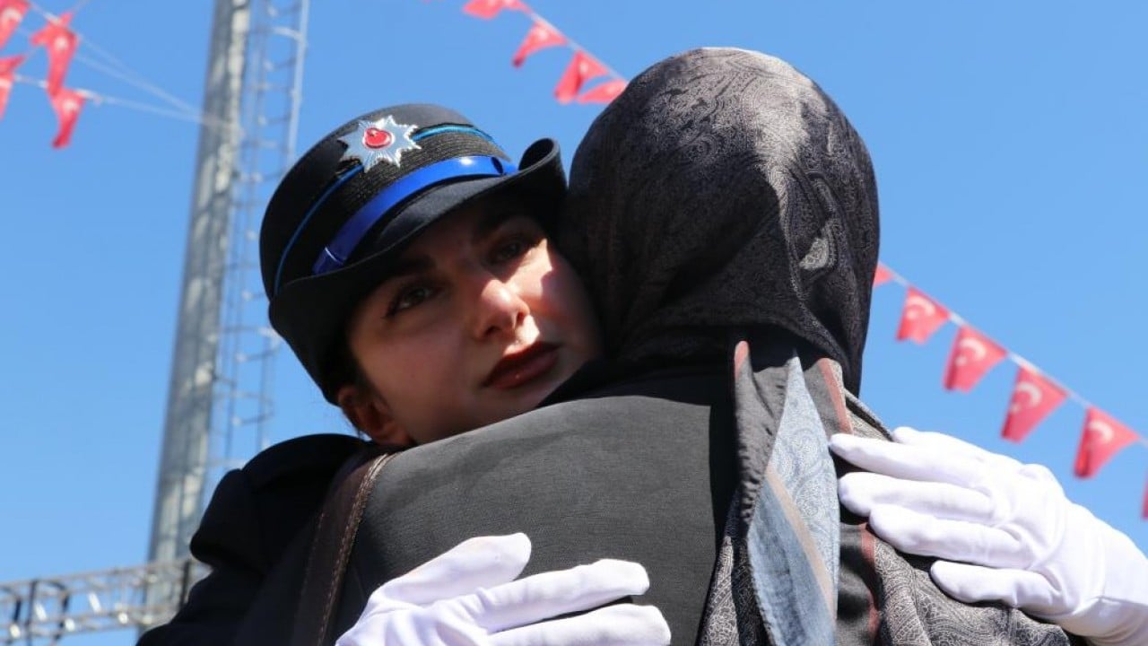 Foto - Şehit babasının izinden gitti! O da polis oldu