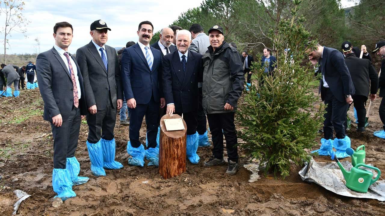 Foto - Şehit edilen savcı Mehmet Selim Kiraz anısına hatıra ormanı kuruldu
